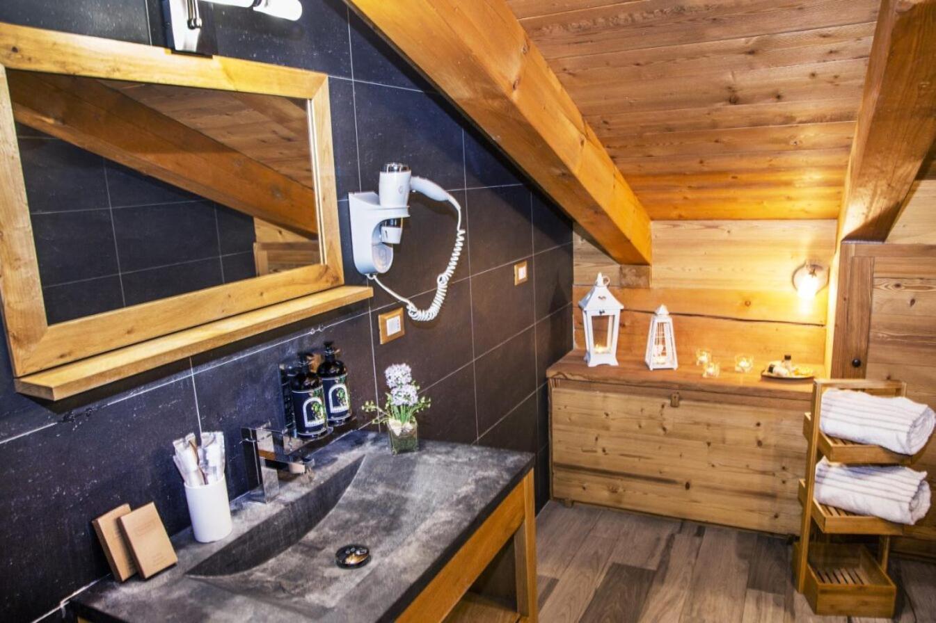 Bijoux Des Alpes - Mont Blanc Village La Salle Luaran gambar