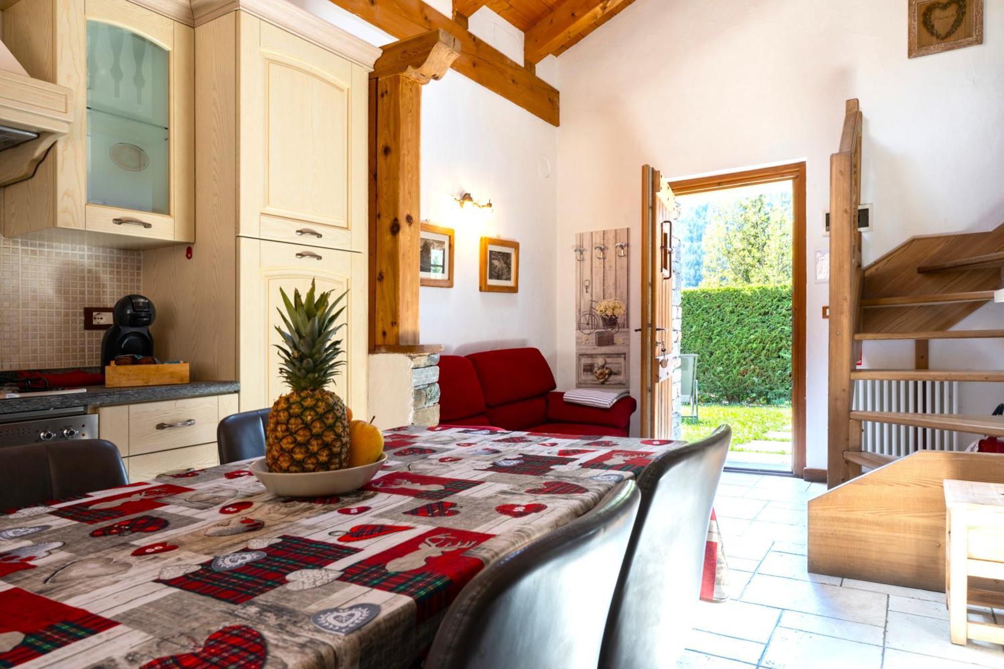 Bijoux Des Alpes - Mont Blanc Village La Salle Luaran gambar